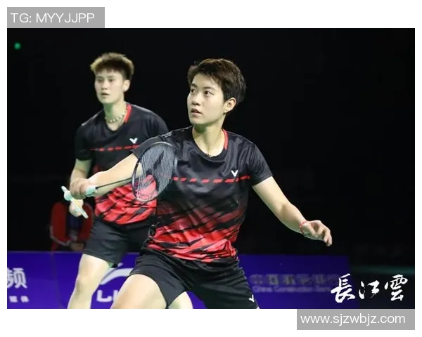 重庆羽毛球队与武汉羽毛球队赛后复盘团队协作的成功与不足分析